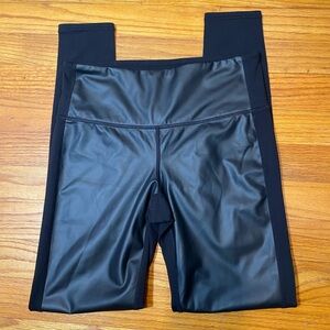 Athleta faux leather front black leggings XS 🖤